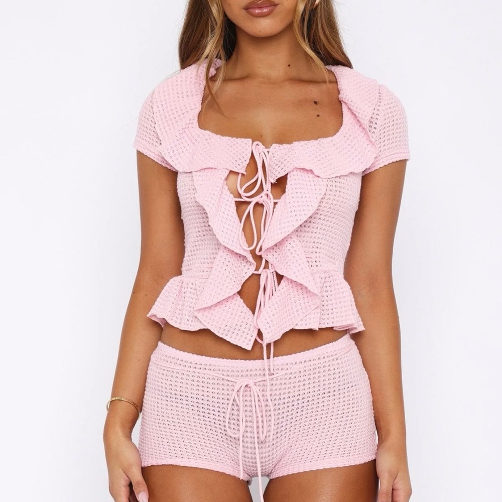 Whitefox boutique pink crop top and shorts set size XS